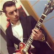 Insegnante di chitarra, offre corso di chitarra.
Contattatemi per ulteriori informazioni 
Rock on!